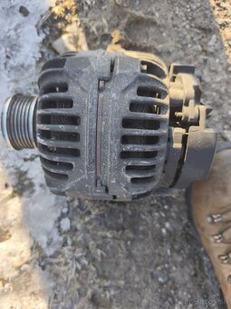 Alternátor bosch - 2