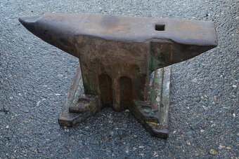 Predám kvalitnú kovadlinu - 2