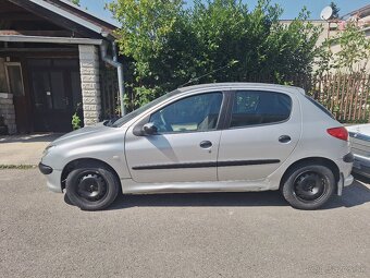 Peugeot 206 1.1 r.2004 - 2