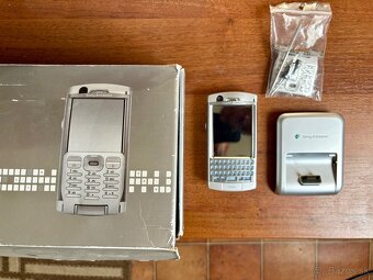 Sony Ericsson P990i - 2
