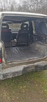 Mitsubishi Pajero - 2