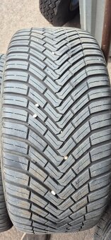 Predám 4ks.celoročné pneumatiky continental 225/45R17 94W. - 2