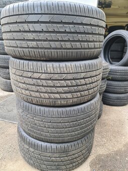 LETNE PNEU 285/35 R22 - 2