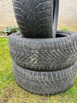 Bridgestone Blizzak LM005 215/55 R17 - 2