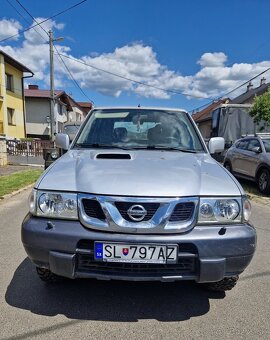 Nissan terrano - 2