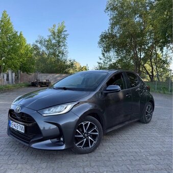 Toyota yaris 1.5 dynamic force, 2021 - 2