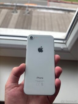 iPhone 8 biely ND - 2