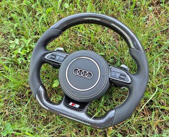RS AUDI VYHRIEVANY KARBONOVY VOLANT S RS PADLAMI - 2
