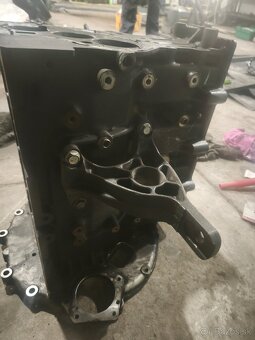 Blok motora Jeep Cherokke 2,8Crdi - 2