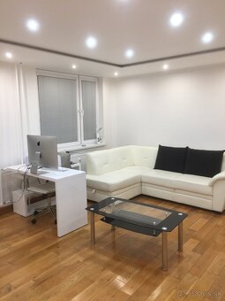 Dám do nájmu byt aj stredoškolským študentkám - 2