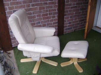 Kreslo a podnozka - 2