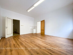 Na prenájom kanc. priestory v absolútnom centre KN - 69 m2 - 2