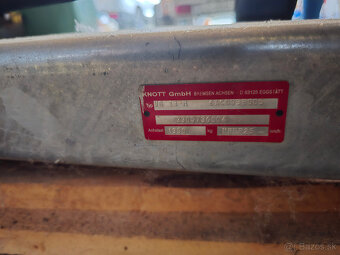 Nebrzdená náprava Knott - VG13-M - 2