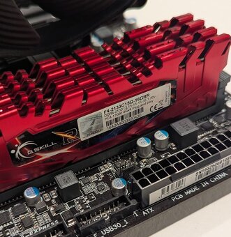 Gigabyte GA-H170M-D3H-GSM + i7 6700 + 16GB DDR4 - 2