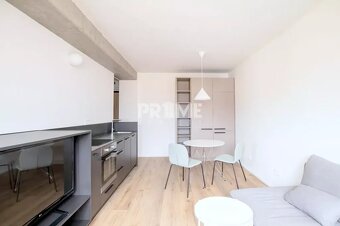 U NÁS  MODERNÝ 1,5i byt, REKONŠTRUKCIA, Budyšínska ulica, - 2