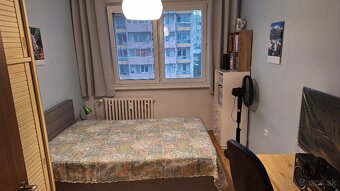 Širšiu posteľ s čelom - 2