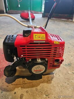 Hecht 142BTS krovinorez - 2