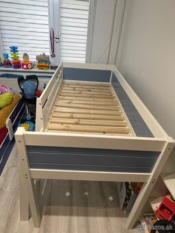 Predám posteľ s písacím stolíkom pre dieťa - 2