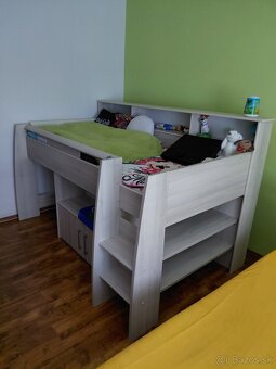 Predám vyvýšenú detskú posteľ pre 1 dieťa - 2