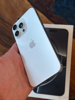 iPhone 16 Pro Max 256gb white top stav - 2