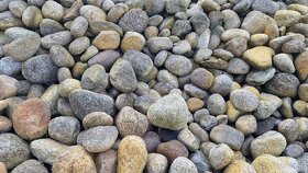 Okrasný kameň riečny z Váhu - 2