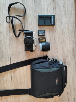 Fujifilm X-T200 - 2