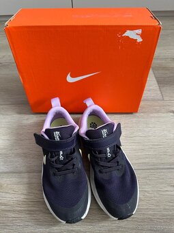 Športové tenisky Nike 31,5 - 2