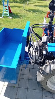 Transportný box hydraulicky sklápateľný za malotraktor - 2