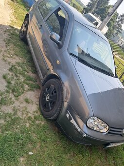 Golf 4 - 2