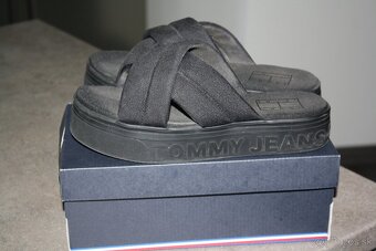 Tommy Hilfiger Jeans slapky vel.38/39 - 2