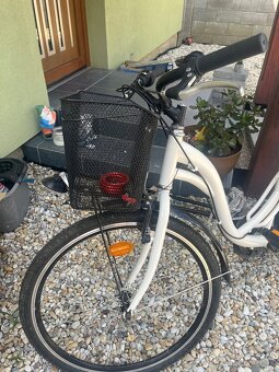 Damsky bicykel so sedackou - 2
