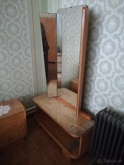 Skrine, zrkadlo, nočné stolíky - 2