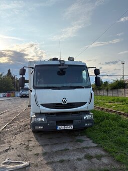 Predám Renault Midlum - 2