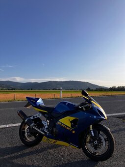 Suzuki GSX-R 600 - POUZE 17 000 KM - 2