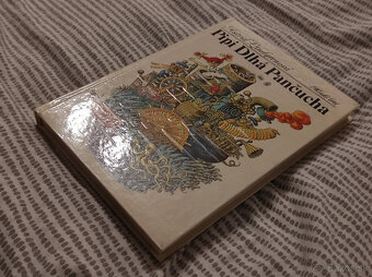 Astrid Lindgrenová / Lewis Carrol - 2