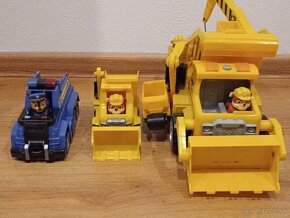 Tlapkova patrola auto - 2