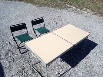 predám stôl a 2 stoličky - 2