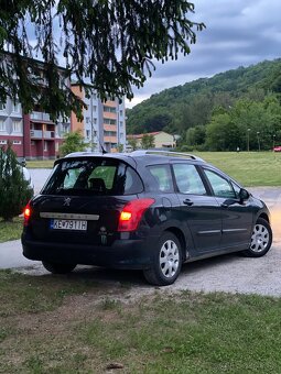 Predám Peugeot 308 (7-miestne) - 2