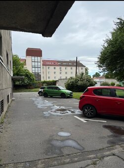 Predam velky tehlovy  3i byt  Bratislava  ul. Pluhova - 2