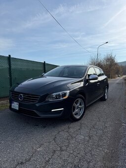 Volvo V60 2.0 Diesel D3 5válec, po servise,Navi,BT,Ťažné - 2