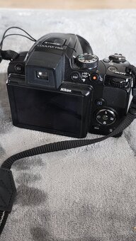 Nikon Coolpix P500 - 2