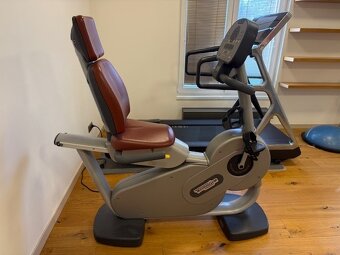 Predám rotoped Technogym Recline Excite 700 - 2