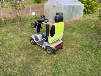 Elektrický invalidný vozík - 2