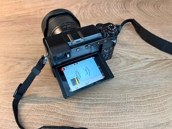 Panasonic Lumix DC-GX9 +12-60mm - TOP stav - 2