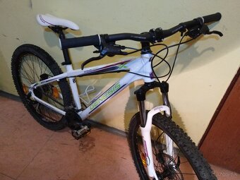 horský bicykel GENESIS-Razor,kotúč.brzdy,26"kol.,15"rám,Al - 2