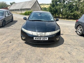 Predám hondu civic 8g dovoz gb - 2