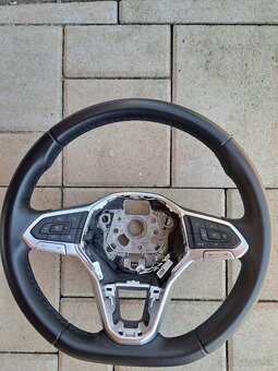Multifunkčný volant z Golf 8 - 2