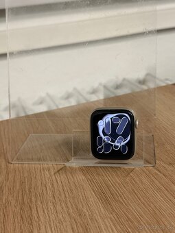 Dobrý deň Ponúkam na predaj Apple Watch SE 2022 44mm Silver - 2