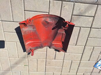 Kryt motora traktor RS 09 - 2