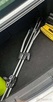 Predám 2x strešný nosič Thule - 2